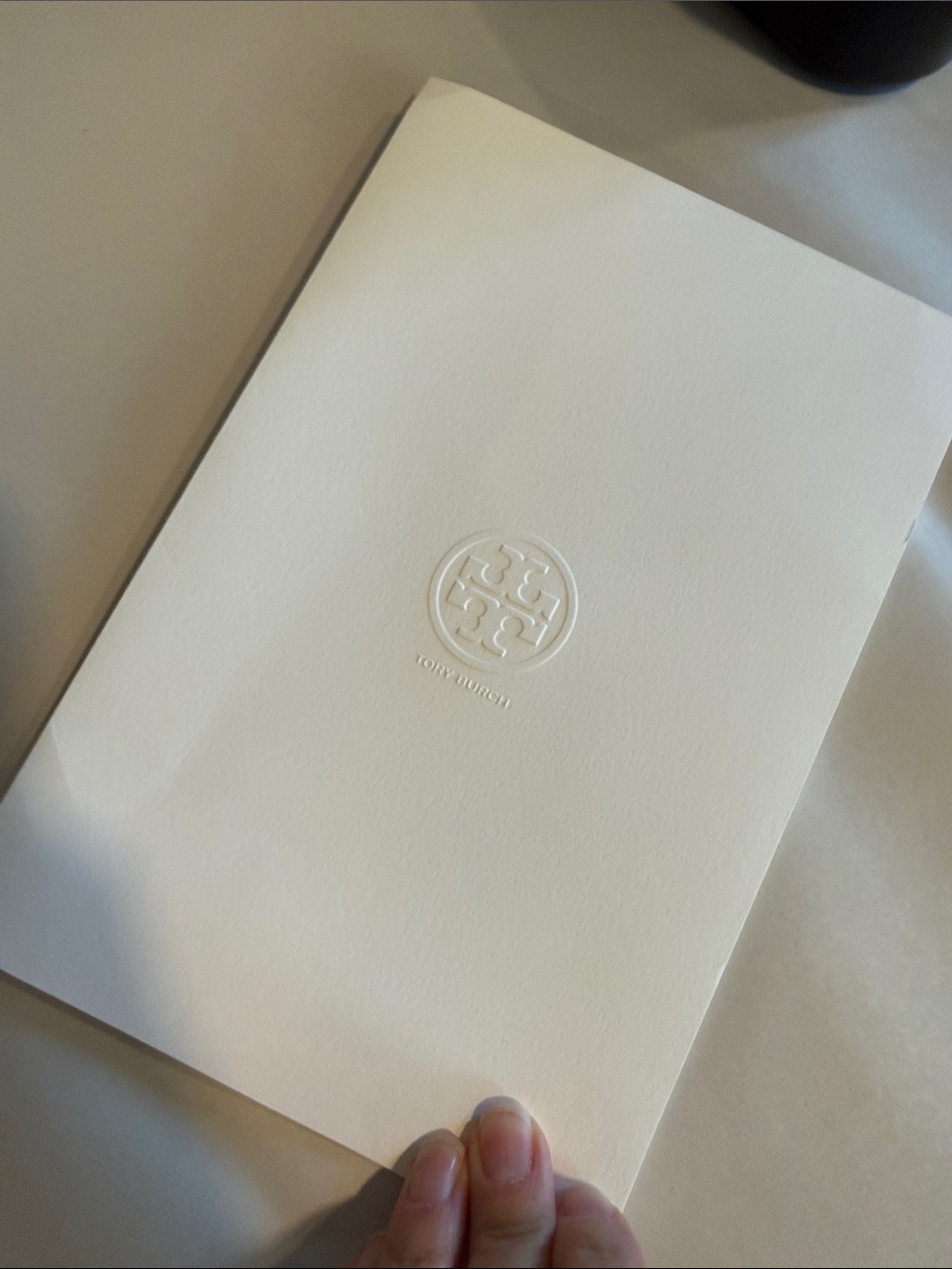 Tory Burch McGraw Camera Bag in Nude Pebbled Leather Crossbody Bag - Picture 11 of 12